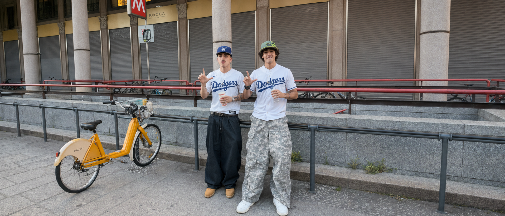 Sports apparel style
